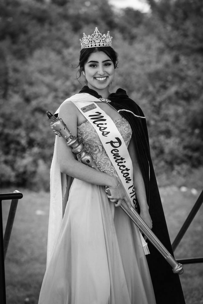 20190915-miss-penticton-royalty-072-greyscale-sized
